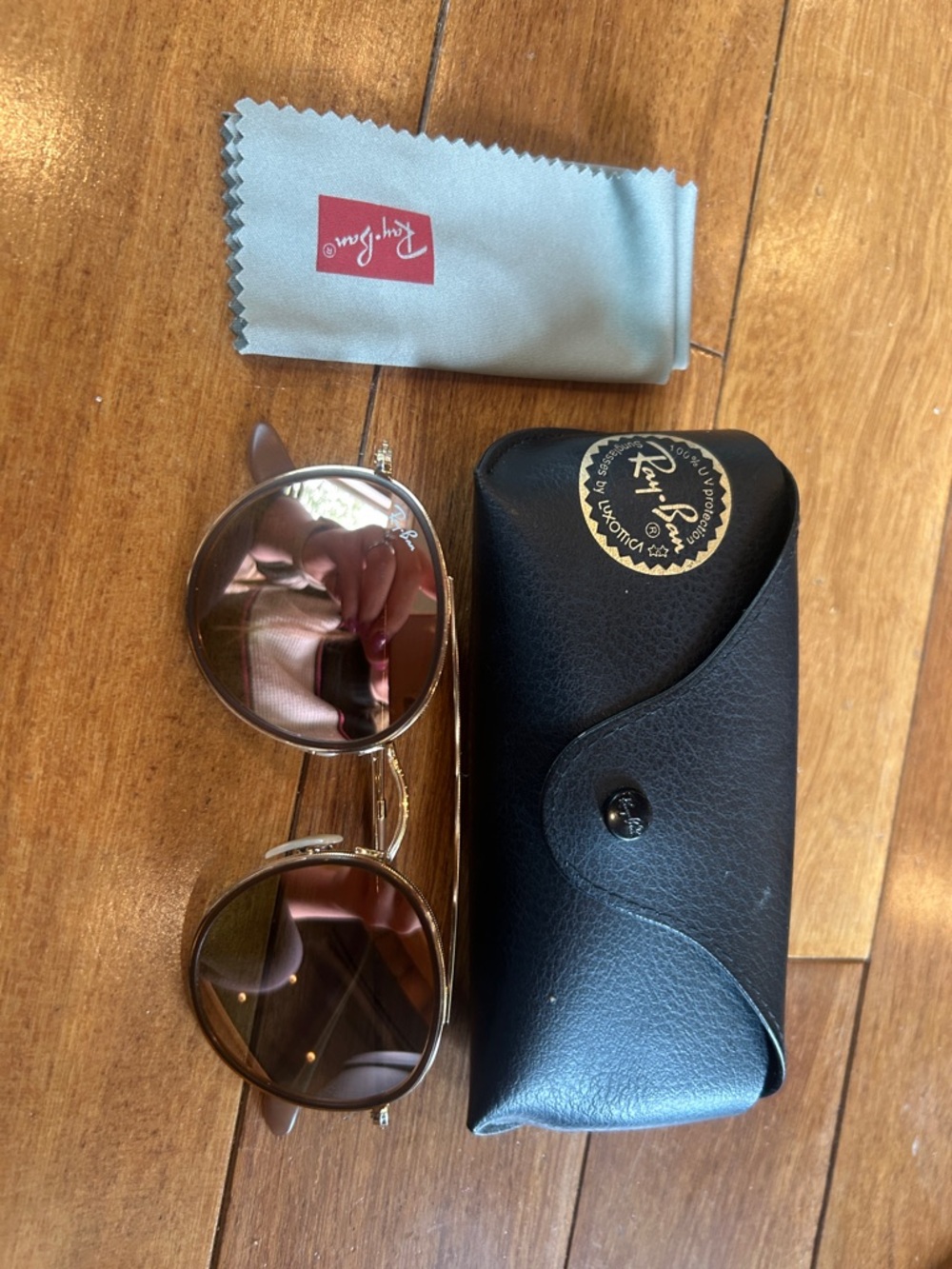Ray-Ban Gold Frame Sunglasses with Brown Lenses and Black Case
